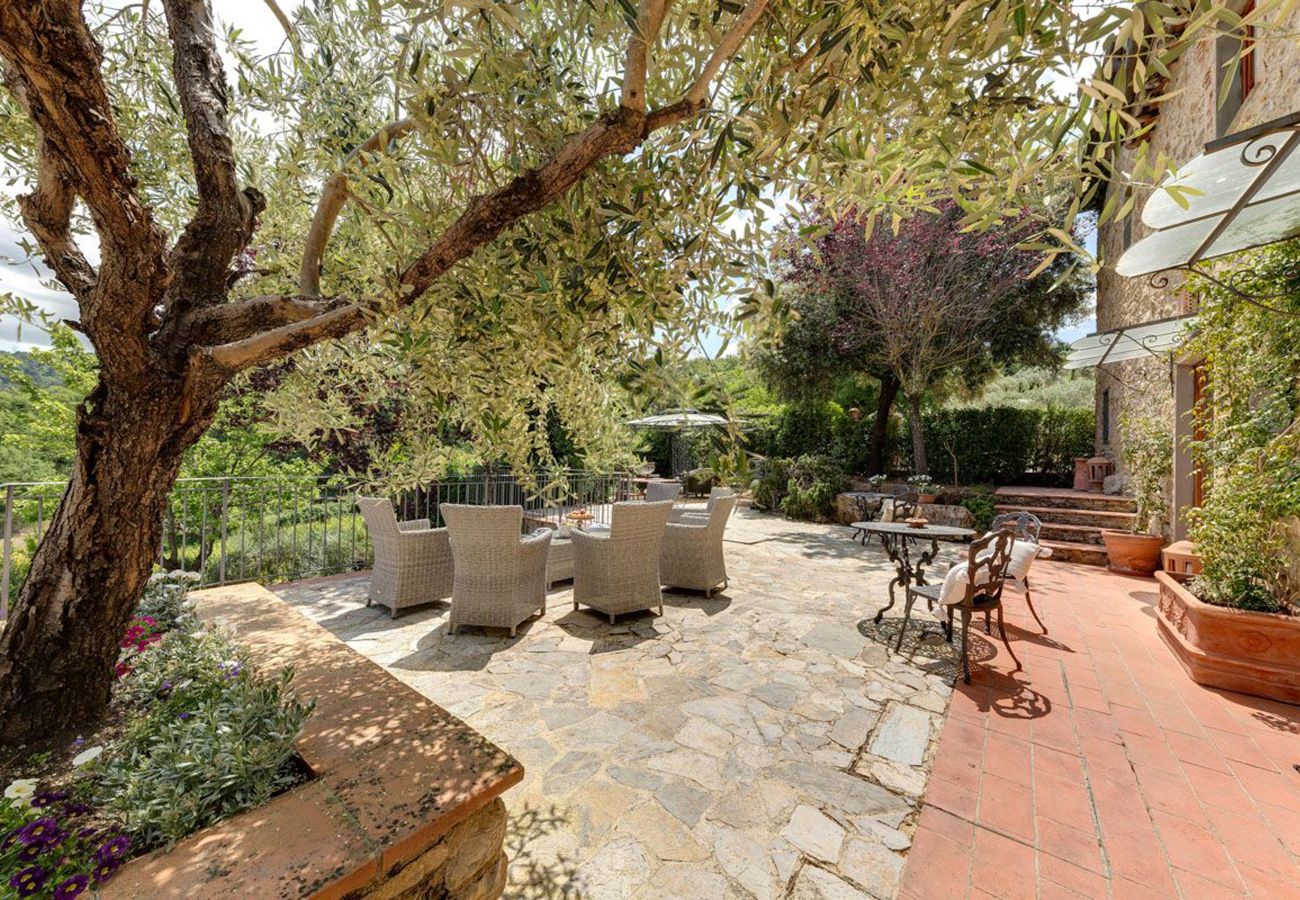 Villa a Greve in Chianti - AMORE RENTALS - Villa Eros con Piscina, SPA, Ideale per Gruppi