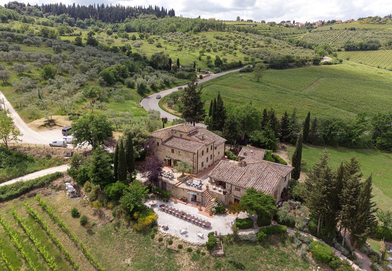Villa a Greve in Chianti - AMORE RENTALS - Villa Eros con Piscina, SPA, Ideale per Gruppi