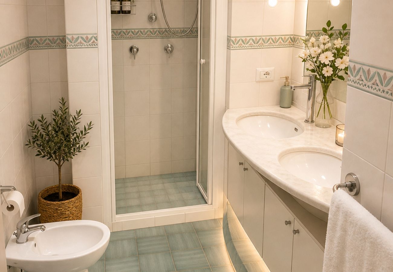 Casa a Positano - AMORE RENTALS - Casa Laura con Terrazza Vista Mare
