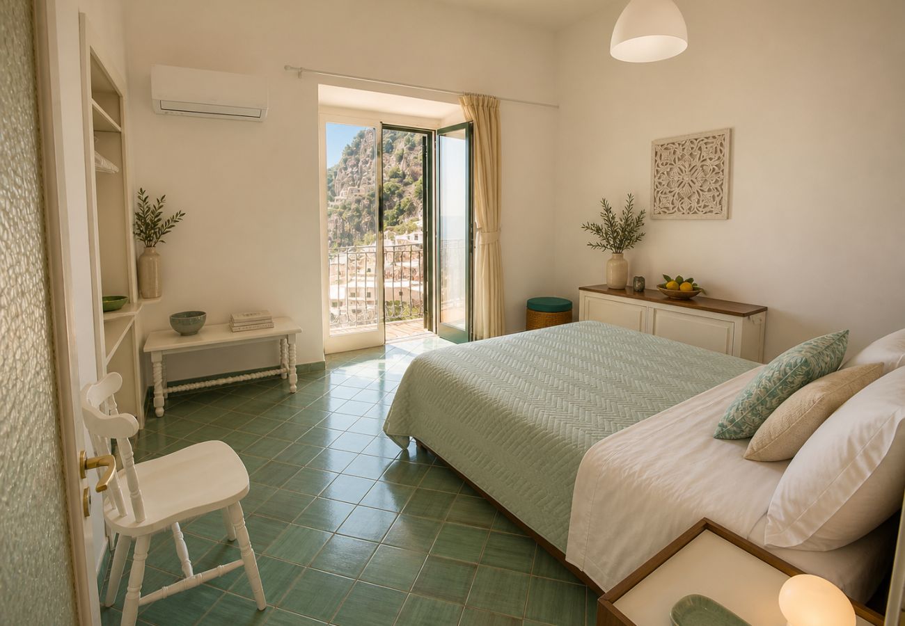Casa a Positano - AMORE RENTALS - Casa Laura con Terrazza Vista Mare