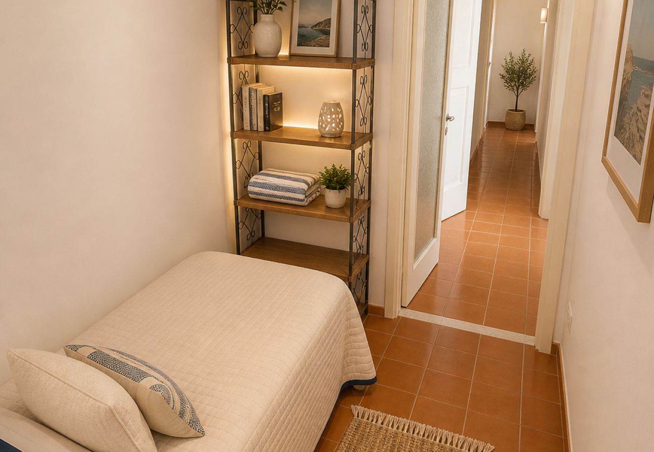 Casa a Positano - AMORE RENTALS - Casa Laura con Terrazza Vista Mare