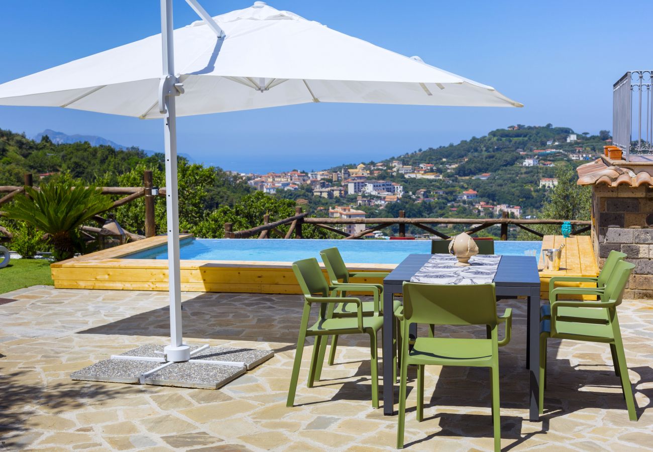 Casa a Sorrento - AMORE RENTALS - Casa I Giardini di Sorrento con Piscina, Sauna, Vista Mare