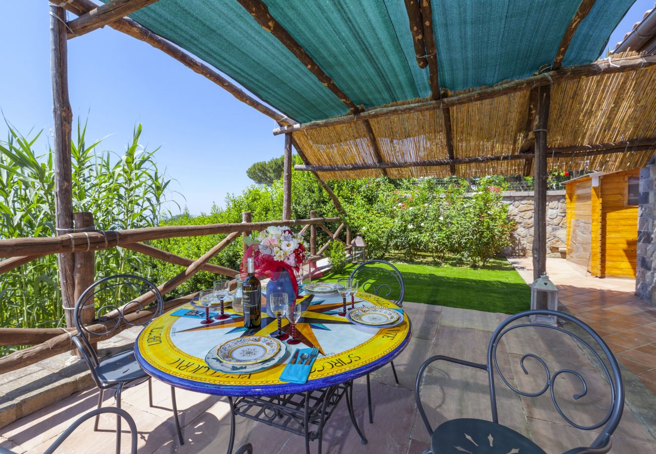 Casa a Sorrento - AMORE RENTALS - Casa I Giardini di Sorrento con Piscina, Sauna, Vista Mare