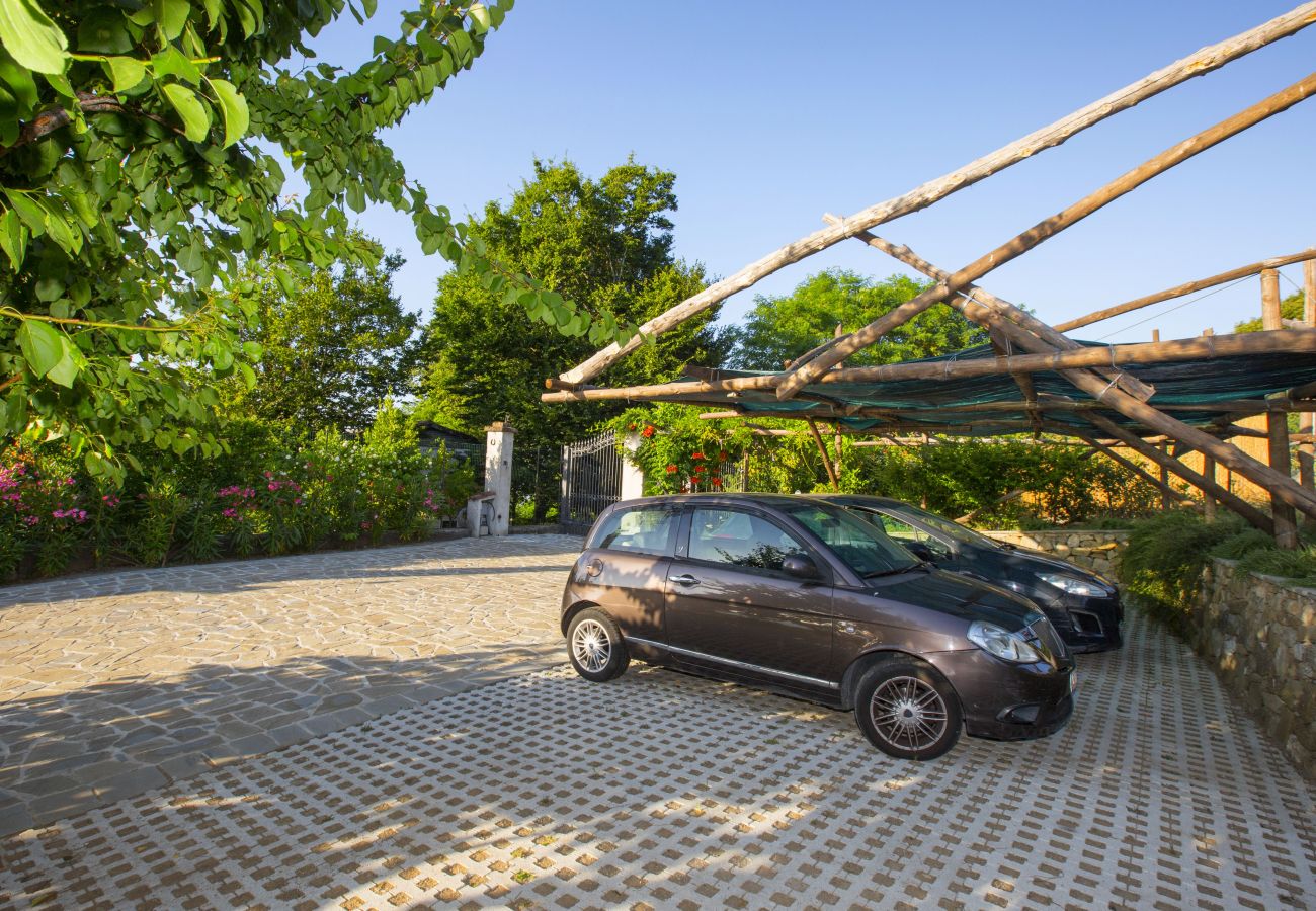 Casa a Sorrento - AMORE RENTALS - Casa I Giardini di Sorrento con Piscina, Sauna, Vista Mare