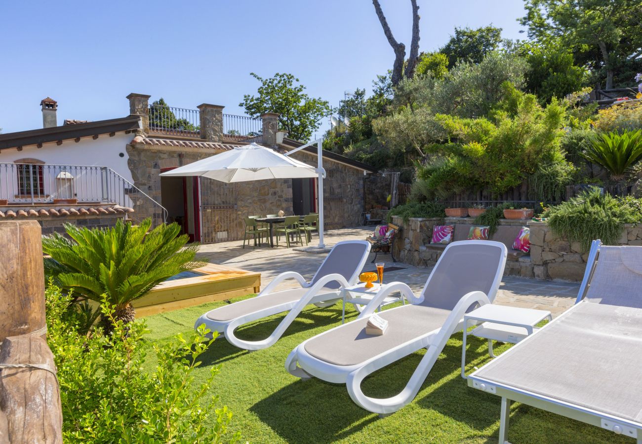 Casa a Sorrento - AMORE RENTALS - Casa I Giardini di Sorrento con Piscina, Sauna, Vista Mare