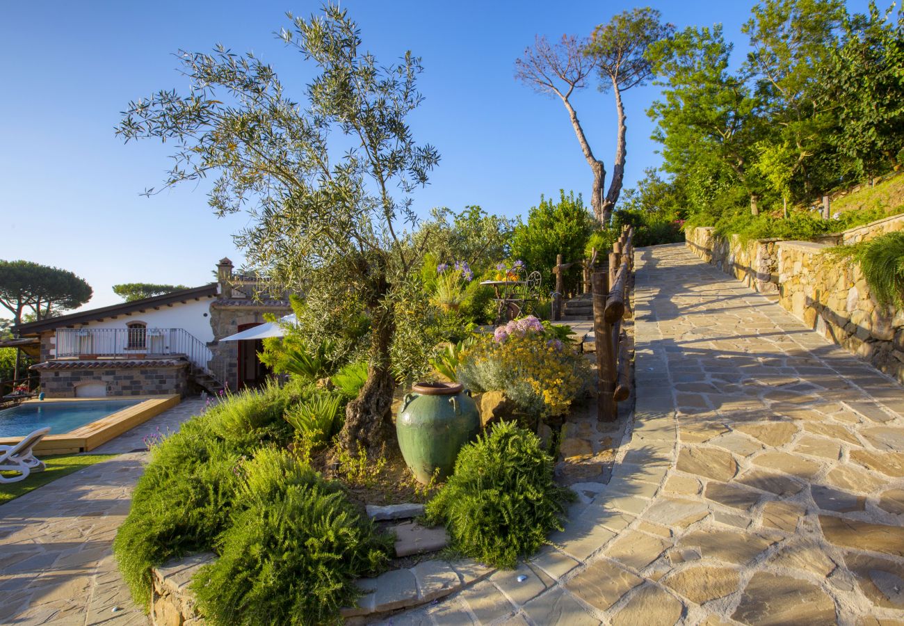 Casa a Sorrento - AMORE RENTALS - Casa I Giardini di Sorrento con Piscina, Sauna, Vista Mare