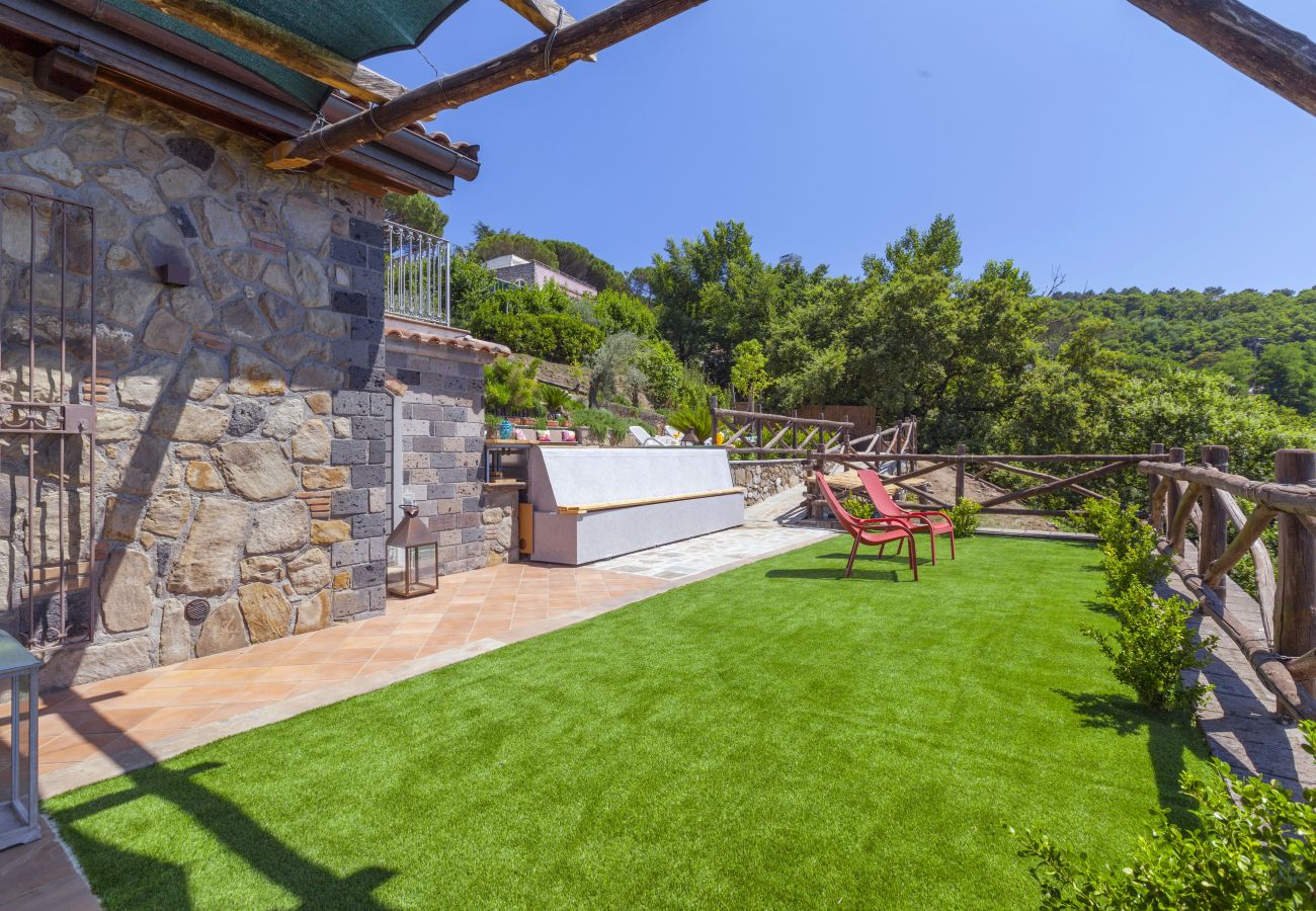 Casa a Sorrento - AMORE RENTALS - Casa I Giardini di Sorrento con Piscina, Sauna, Vista Mare
