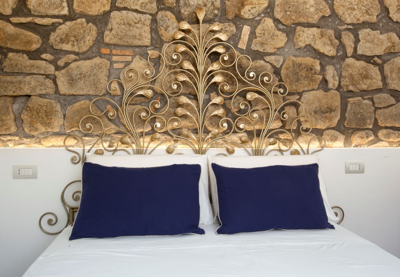 Casa a Sorrento - AMORE RENTALS - Casa I Giardini di Sorrento con Piscina, Sauna, Vista Mare