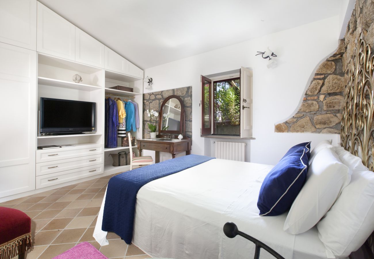 Casa a Sorrento - AMORE RENTALS - Casa I Giardini di Sorrento con Piscina, Sauna, Vista Mare