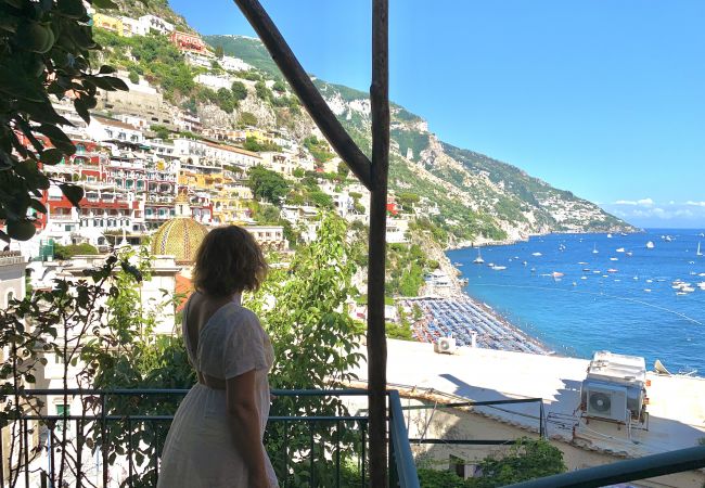 Casa a Positano - AMORE RENTALS - Casa Vira con Vista Marea Pochi Passi Dalla Spiaggia