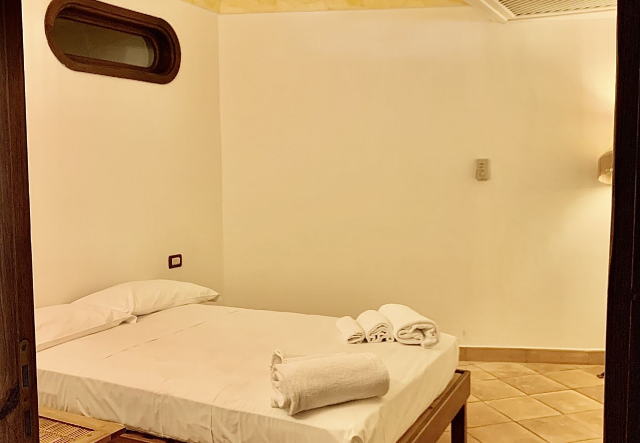 Casa a Positano - AMORE RENTALS - Casa Vira con Vista Marea Pochi Passi Dalla Spiaggia