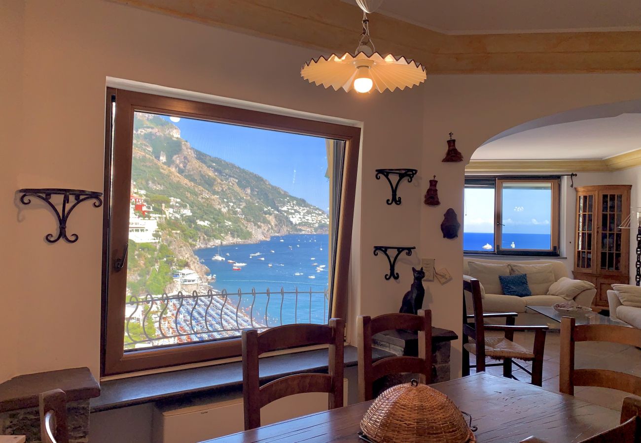 Casa a Positano - AMORE RENTALS - Casa Vira con Vista Marea Pochi Passi Dalla Spiaggia