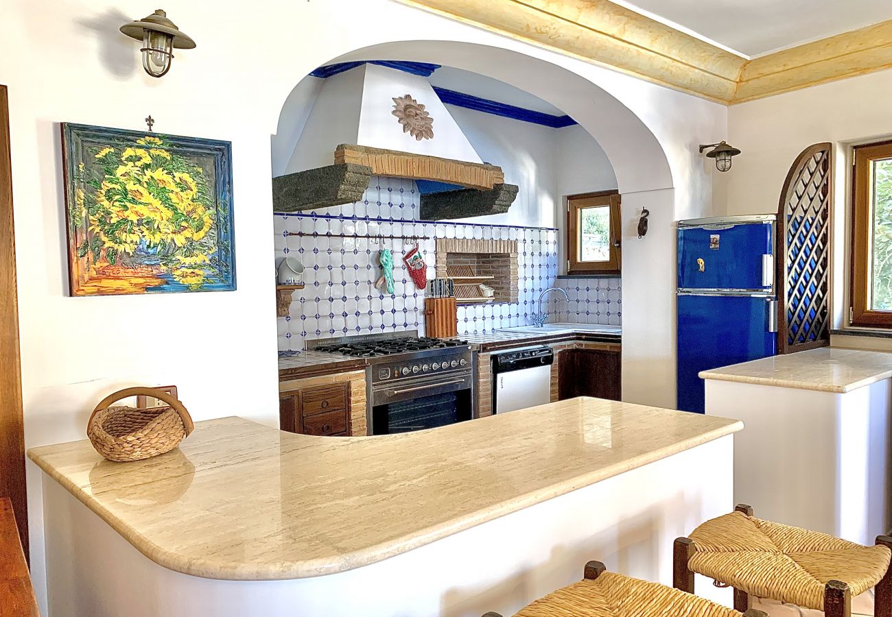 Casa a Positano - AMORE RENTALS - Casa Vira con Vista Marea Pochi Passi Dalla Spiaggia