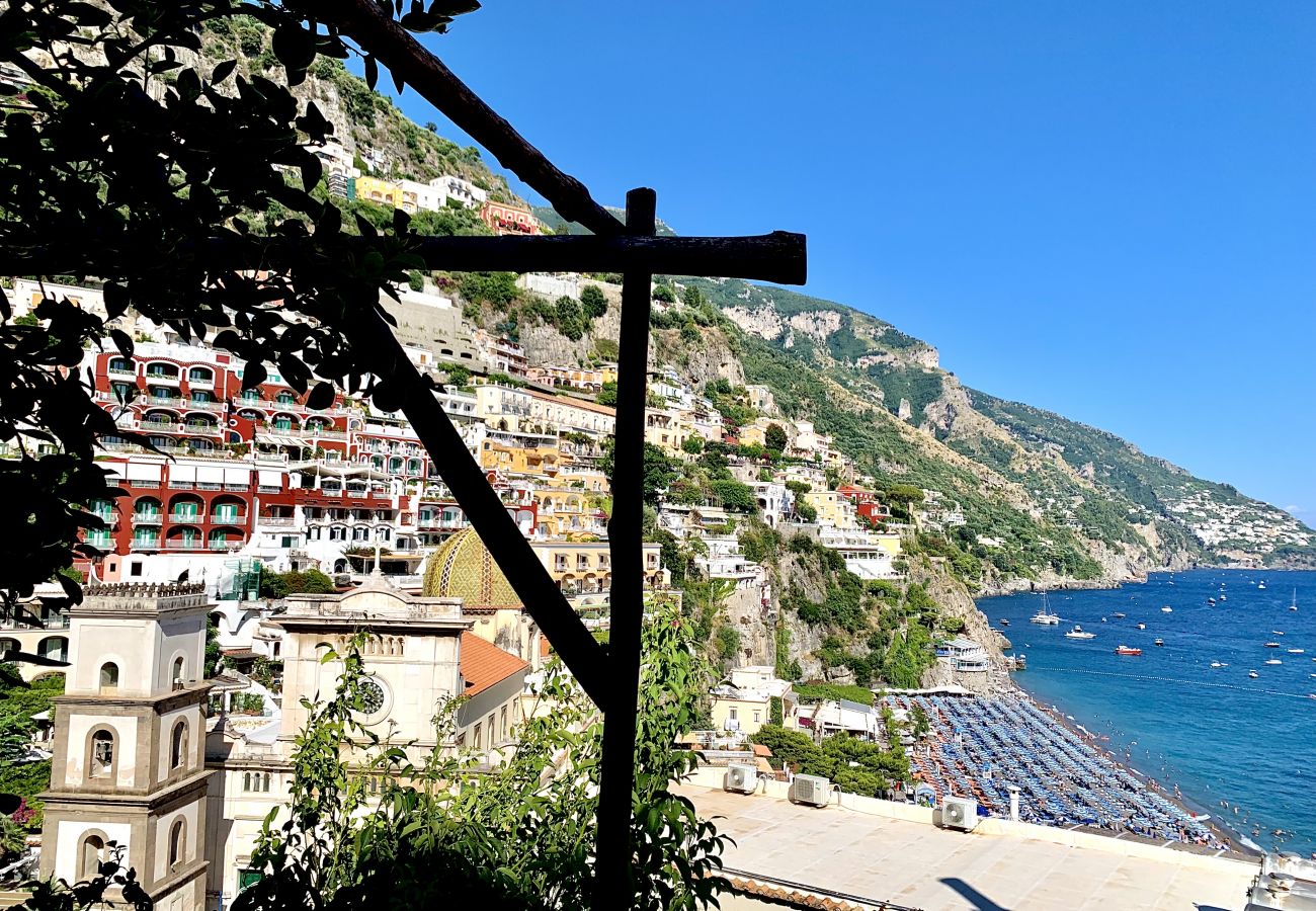 Casa a Positano - AMORE RENTALS - Casa Vira con Vista Marea Pochi Passi Dalla Spiaggia