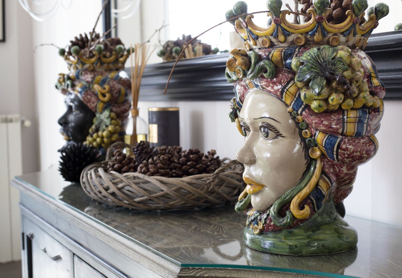 Appartamento a Sorrento - AMORE RENTALS - Appartamento Terrazza Tasso con Giardino privato e Vasca Idromassaggio in Piazza Tasso