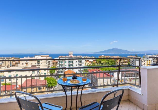  a Sorrento - AMORE RENTALS - Appartamento Cielomare con Vista Mare e Balcone