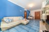 Appartamento a Sorrento - AMORE RENTALS - Appartamento Sally con Terrazza e Vista Mare Parziale