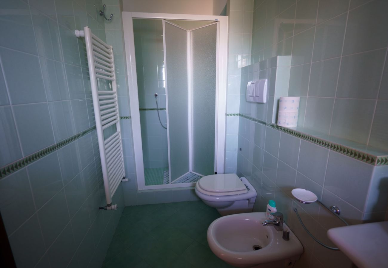 Villa a Sorrento - AMORE RENTALS - Villa Savoia con Vista Mare e Giardino