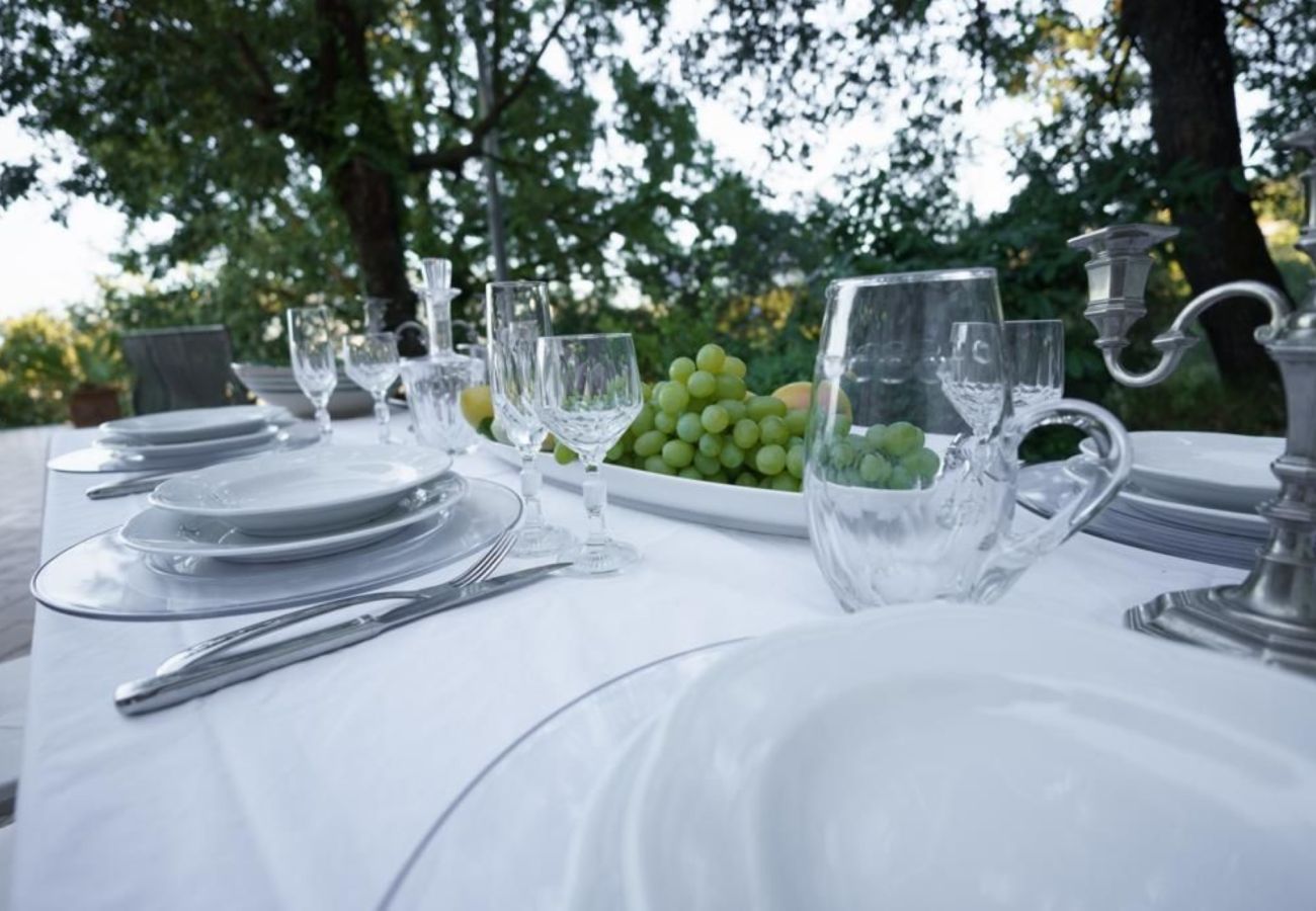 Villa a Sorrento - AMORE RENTALS - Villa Savoia con Vista Mare e Giardino