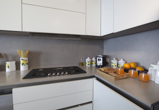 Villa a Massa Lubrense - AMORE RENTALS - Villa Domus Franca con Piscina Condivisa sul Mare Villa a Massa Lubrense - AMORE RENTALS - Villa Domus Franca con Piscina Condivisa sul Mare