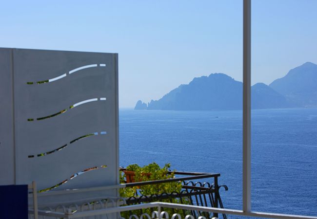 Villa a Massa Lubrense - AMORE RENTALS - Villa Domus Franca con Piscina Condivisa sul Mare Villa a Massa Lubrense - AMORE RENTALS - Villa Domus Franca con Piscina Condivisa sul Mare