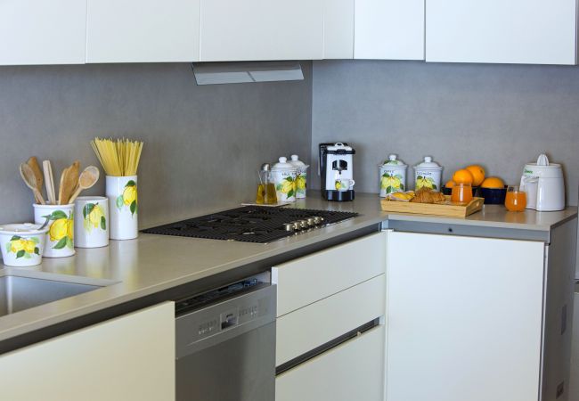 Villa a Massa Lubrense - AMORE RENTALS - Villa Domus Franca con Piscina Condivisa sul Mare Villa a Massa Lubrense - AMORE RENTALS - Villa Domus Franca con Piscina Condivisa sul Mare