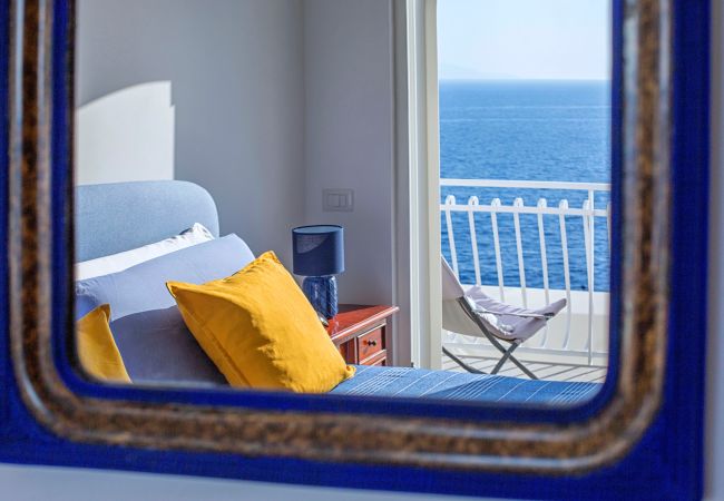 Villa a Massa Lubrense - AMORE RENTALS - Villa Domus Franca con Piscina Condivisa sul Mare Villa a Massa Lubrense - AMORE RENTALS - Villa Domus Franca con Piscina Condivisa sul Mare