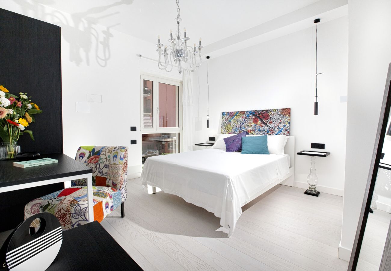Appartamento a Sorrento - AMORE RENTALS - Casa da Franca con Balcone e Aria Condizionata
