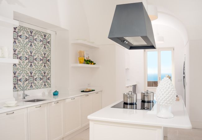 Villa a Massa Lubrense - AMORE RENTALS - Villa Antea con Piscine Private e Vista Mare Villa a Massa Lubrense - AMORE RENTALS - Villa Antea con Piscine Private e Vista Mare