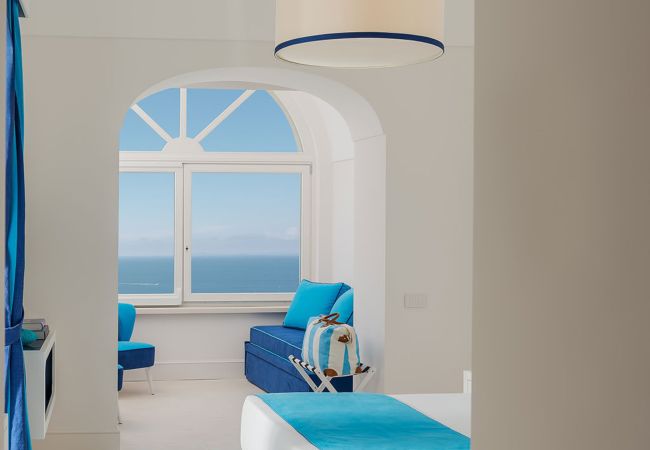 Villa a Massa Lubrense - AMORE RENTALS - Villa Antea con Piscine Private e Vista Mare Villa a Massa Lubrense - AMORE RENTALS - Villa Antea con Piscine Private e Vista Mare