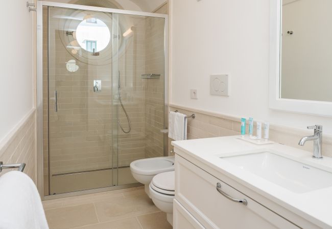 Villa a Massa Lubrense - AMORE RENTALS - Villa Antea con Piscine Private e Vista Mare Villa a Massa Lubrense - AMORE RENTALS - Villa Antea con Piscine Private e Vista Mare