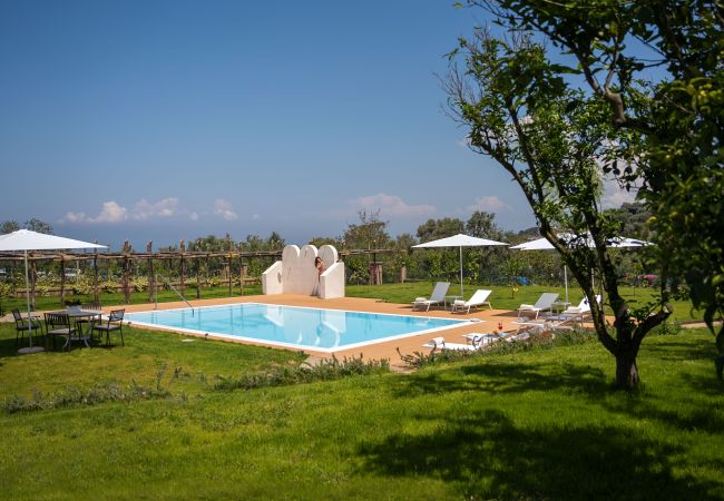 Villa a Massa Lubrense - AMORE RENTALS - Villa Antea con Piscine Private e Vista Mare Villa a Massa Lubrense - AMORE RENTALS - Villa Antea con Piscine Private e Vista Mare