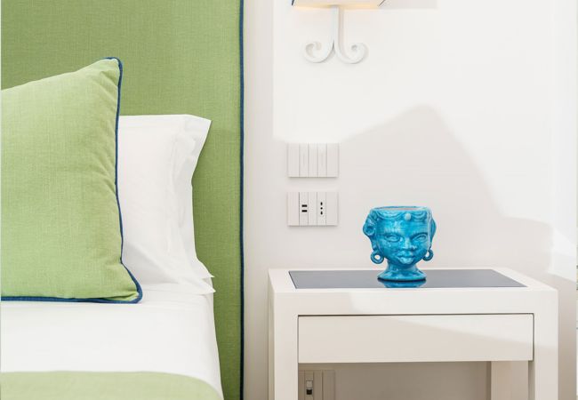 Villa a Massa Lubrense - AMORE RENTALS - Villa Antea con Piscine Private e Vista Mare Villa a Massa Lubrense - AMORE RENTALS - Villa Antea con Piscine Private e Vista Mare