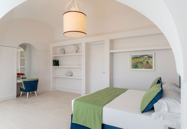 Villa a Massa Lubrense - AMORE RENTALS - Villa Antea con Piscine Private e Vista Mare Villa a Massa Lubrense - AMORE RENTALS - Villa Antea con Piscine Private e Vista Mare