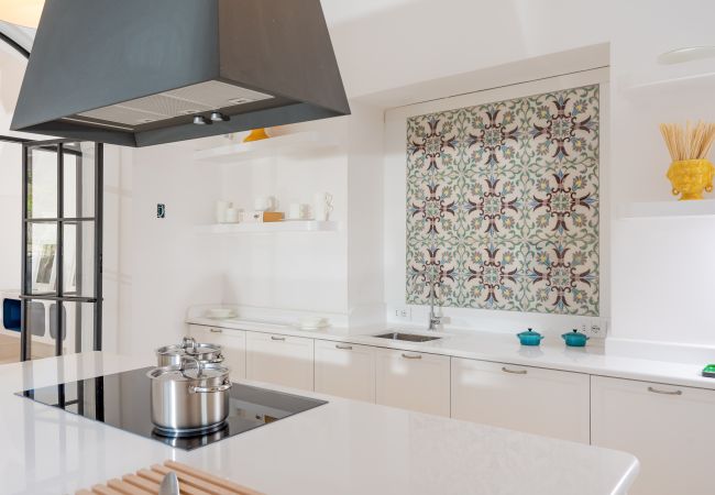 Villa a Massa Lubrense - AMORE RENTALS - Villa Antea con Piscine Private e Vista Mare Villa a Massa Lubrense - AMORE RENTALS - Villa Antea con Piscine Private e Vista Mare