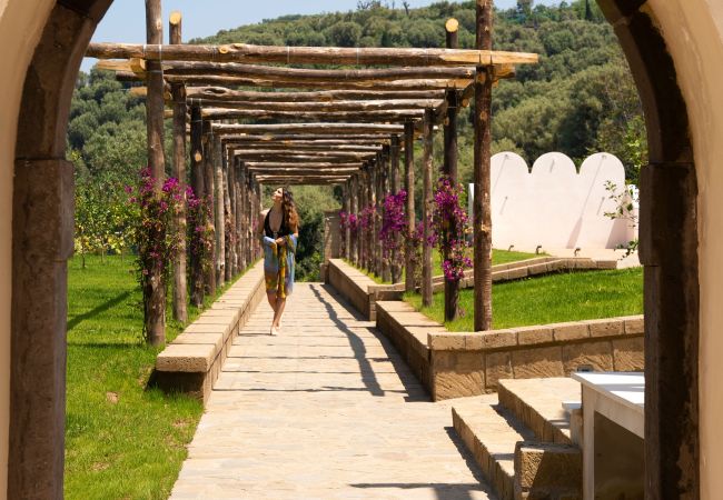 Villa a Massa Lubrense - AMORE RENTALS - Villa Antea con Piscine Private e Vista Mare Villa a Massa Lubrense - AMORE RENTALS - Villa Antea con Piscine Private e Vista Mare