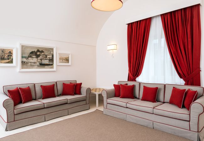 Villa a Massa Lubrense - AMORE RENTALS - Villa Antea con Piscine Private e Vista Mare Villa a Massa Lubrense - AMORE RENTALS - Villa Antea con Piscine Private e Vista Mare