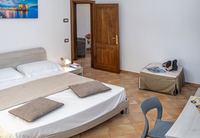 Villa a Sant´Agata sui Due Golfi - AMORE RENTALS - Villa Lions Rose con Piscina e Vista Mare Villa a Sant´Agata sui Due Golfi - AMORE RENTALS - Villa Lions Rose con Piscina e Vista Mare