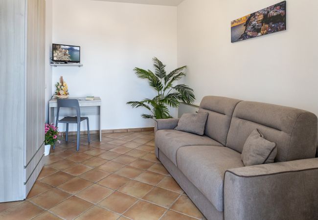 Villa a Sant´Agata sui Due Golfi - AMORE RENTALS - Villa Lions Rose con Piscina e Vista Mare Villa a Sant´Agata sui Due Golfi - AMORE RENTALS - Villa Lions Rose con Piscina e Vista Mare