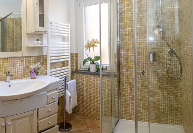 Villa a Sant´Agata sui Due Golfi - AMORE RENTALS - Villa Lions Rose con Piscina e Vista Mare Villa a Sant´Agata sui Due Golfi - AMORE RENTALS - Villa Lions Rose con Piscina e Vista Mare