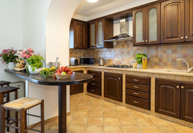 Villa a Sant´Agata sui Due Golfi - AMORE RENTALS - Villa Lions Rose con Piscina e Vista Mare Villa a Sant´Agata sui Due Golfi - AMORE RENTALS - Villa Lions Rose con Piscina e Vista Mare