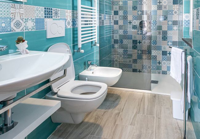 Villa a Sant´Agata sui Due Golfi - AMORE RENTALS - Villa Lions Rose con Piscina e Vista Mare Villa a Sant´Agata sui Due Golfi - AMORE RENTALS - Villa Lions Rose con Piscina e Vista Mare