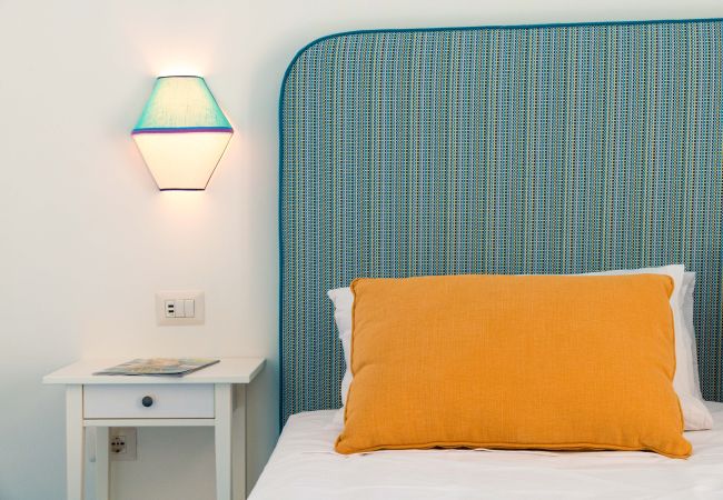 Villa a Praiano - AMORE RENTALS - Villa Jacaranda con Piscina e Vista Mare Villa a Praiano - AMORE RENTALS - Villa Jacaranda con Piscina e Vista Mare