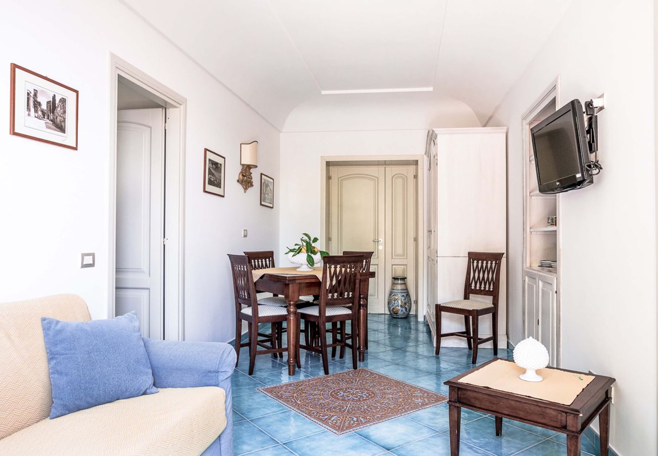 Villa a Ravello - AMORE RENTALS - Villa Pittoresca con Piscina e Vista Mare