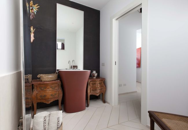 Villa a Sant´Agata sui Due Golfi - AMORE RENTALS - Villa Hermes con Piscina Privata, Giardino, Vista Mare Villa a Sant´Agata sui Due Golfi - AMORE RENTALS - Villa Hermes con Piscina Privata, Giardino, Vista Mare