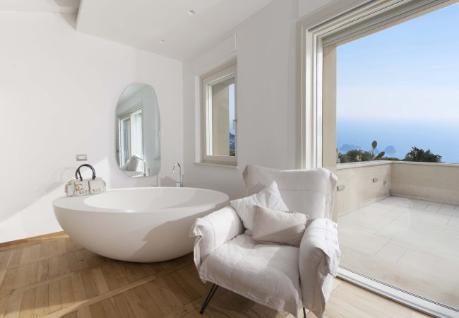 Villa a Sant´Agata sui Due Golfi - AMORE RENTALS - Villa Hermes con Piscina Privata, Giardino, Vista Mare Villa a Sant´Agata sui Due Golfi - AMORE RENTALS - Villa Hermes con Piscina Privata, Giardino, Vista Mare