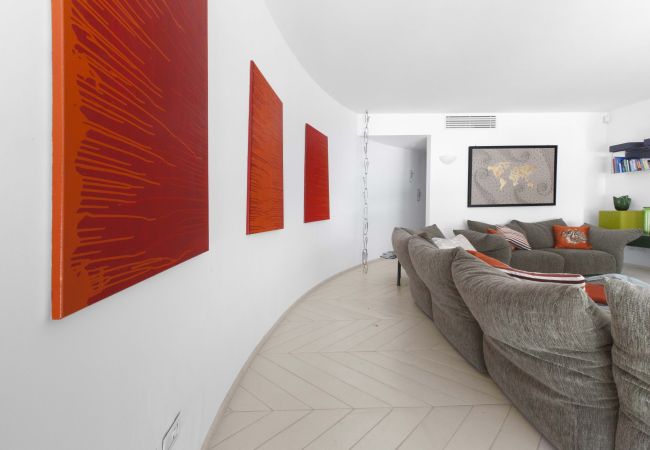 Villa a Sant´Agata sui Due Golfi - AMORE RENTALS - Villa Hermes con Piscina Privata, Giardino, Vista Mare Villa a Sant´Agata sui Due Golfi - AMORE RENTALS - Villa Hermes con Piscina Privata, Giardino, Vista Mare