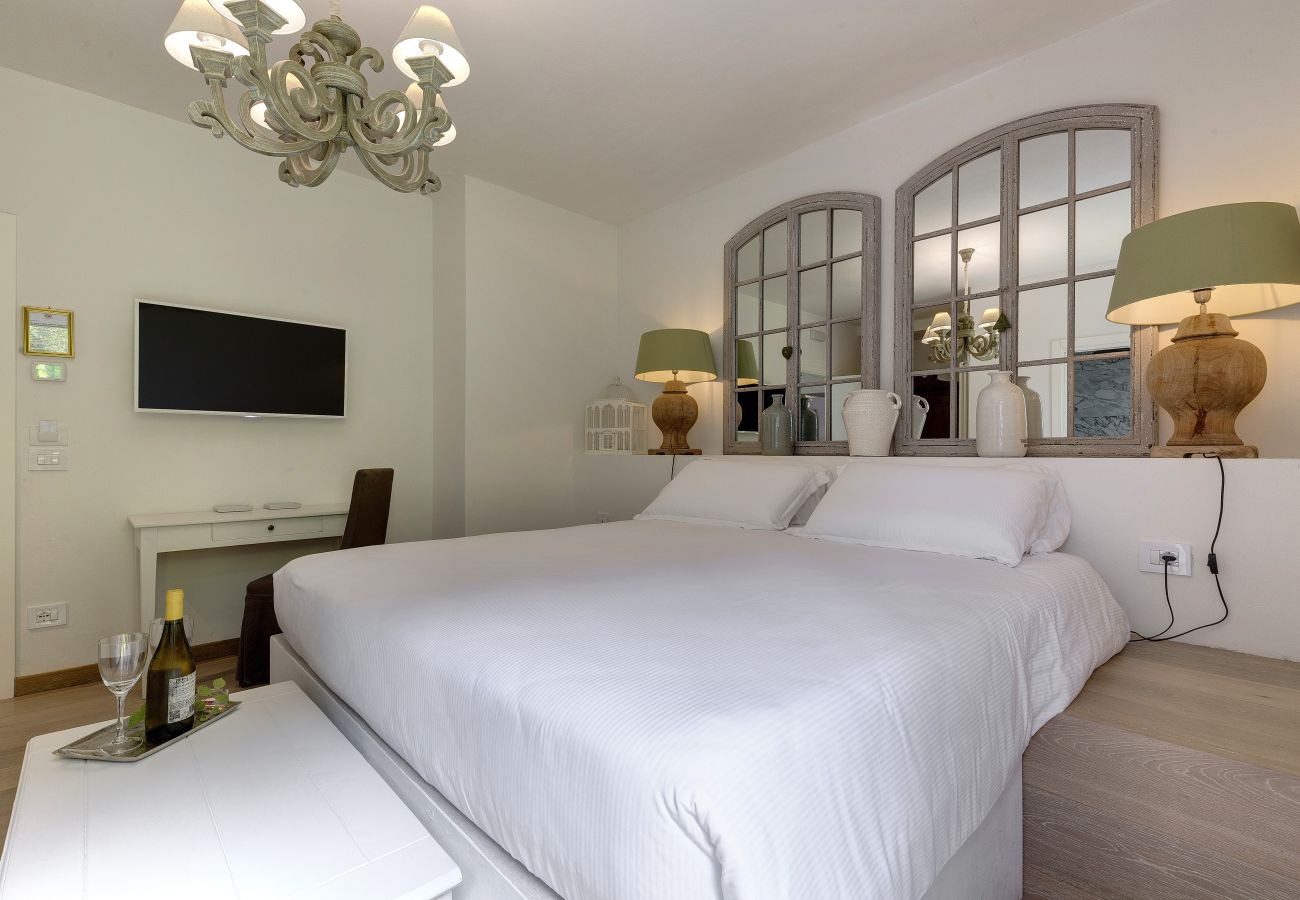 Villa a Palazzuolo sul Senio - AMORE RENTALS - Villa Barbara 1 con Piscina Privata e Giardino