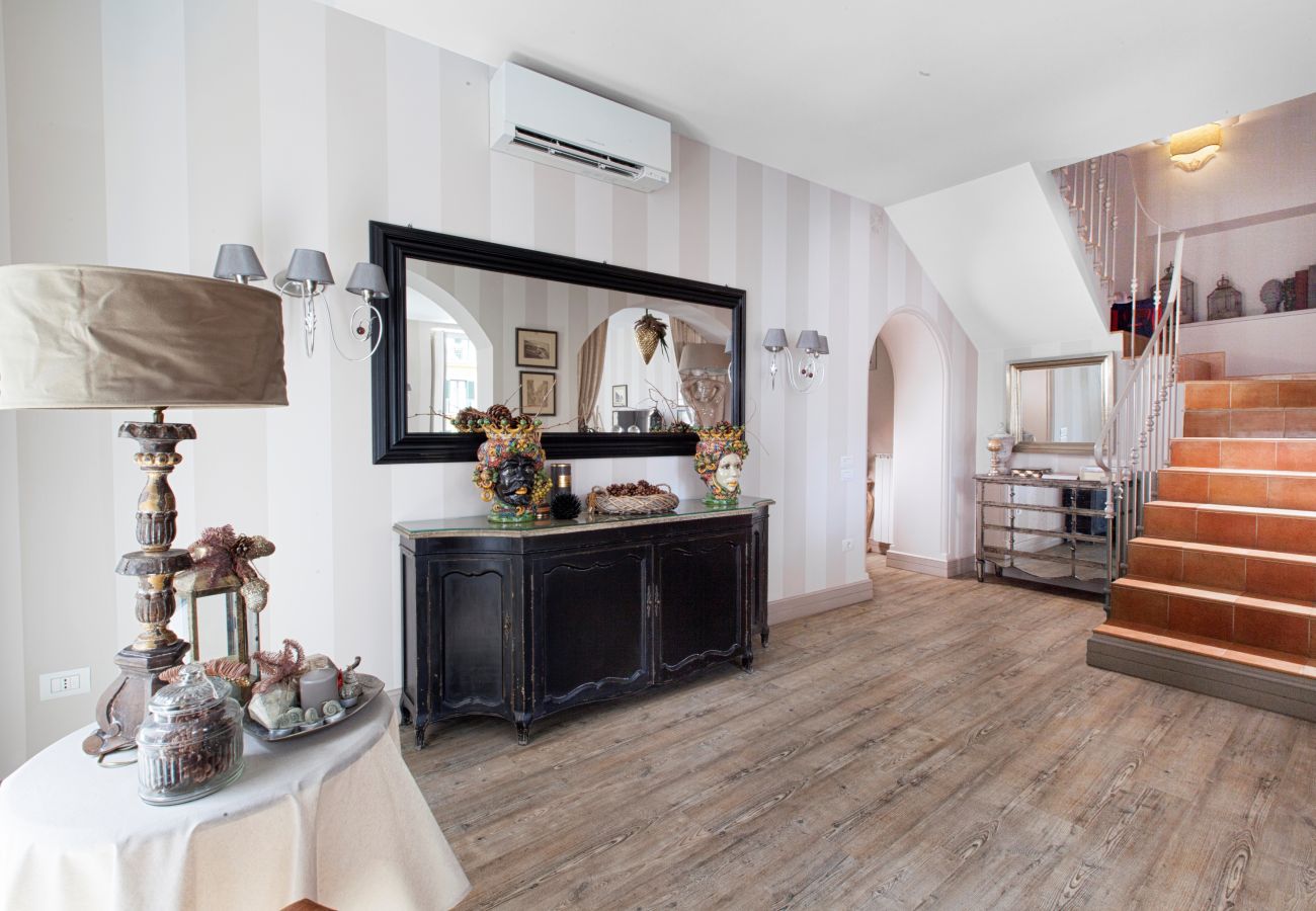 Appartamento a Sorrento - AMORE RENTALS - Palazzo Mary in Piazza Tasso