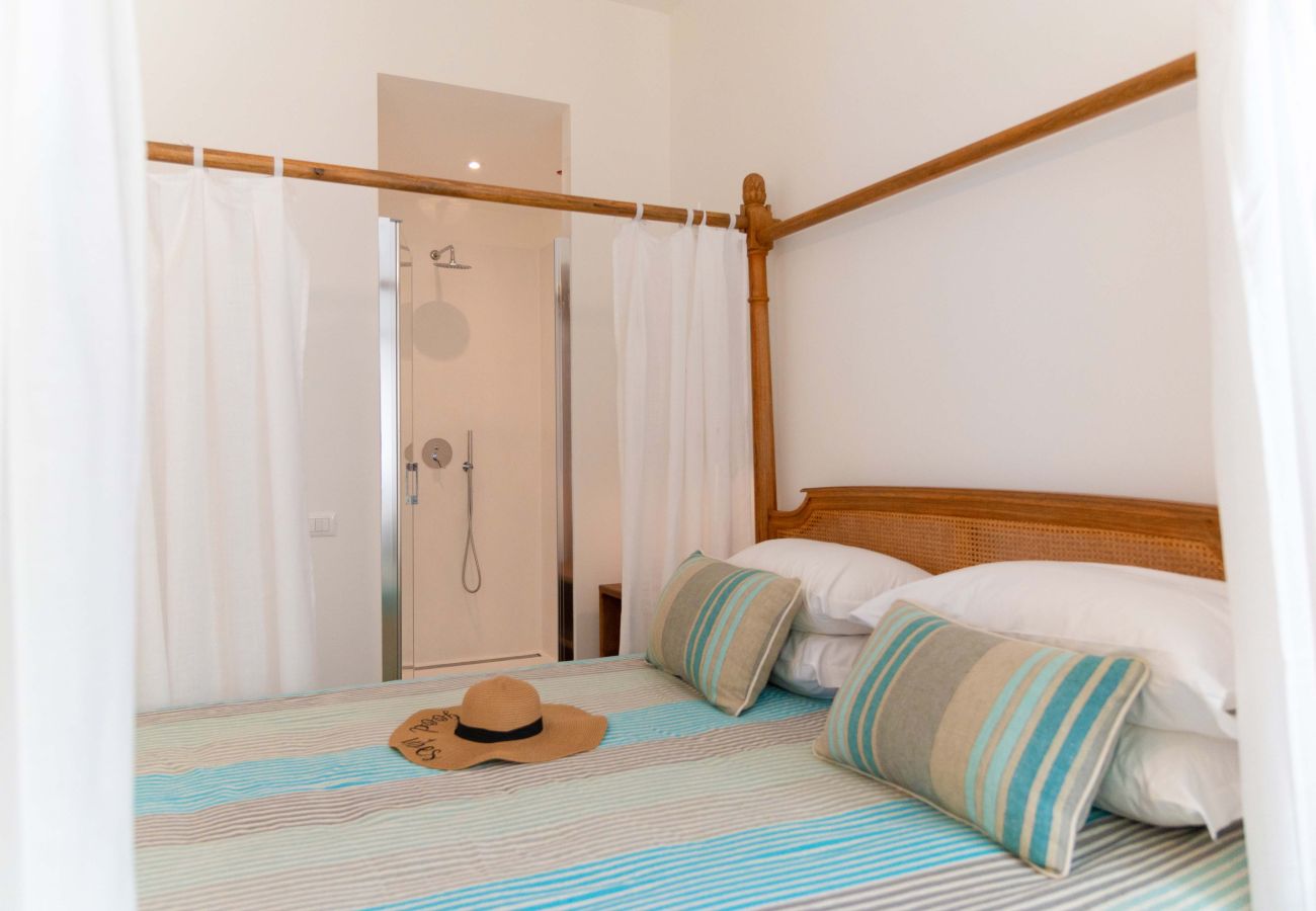 Appartamento a Sorrento - Maison Marika  - Vista Mare, a Pochi Passi dalla Spiaggia